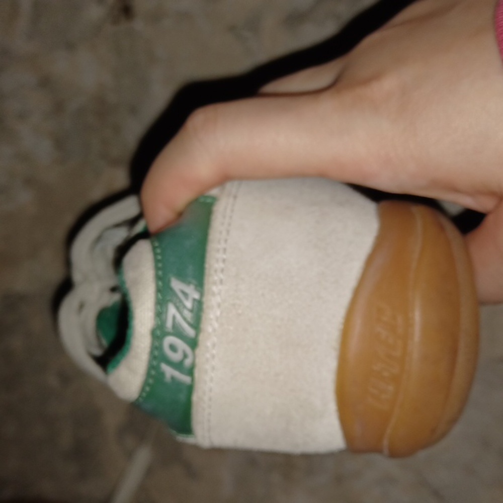 Hi Tec White and Green Sneakers, sz 6 1/2 - Picture 3 of 6